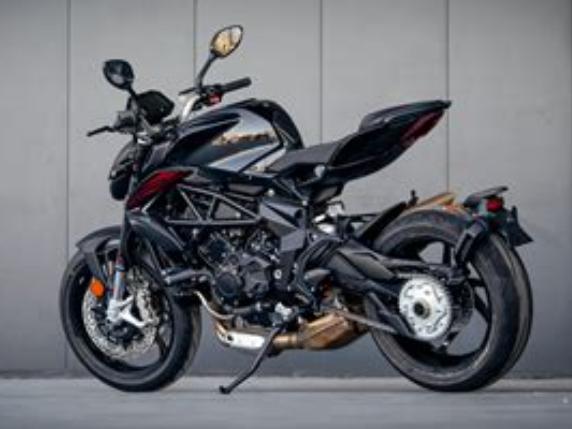 MV Agusta Brutale R 800 *NL*2025*1e eign*beurt 2026 incl*, Occasion, Motorrijbewijs A, 3 cilinders, Particulier