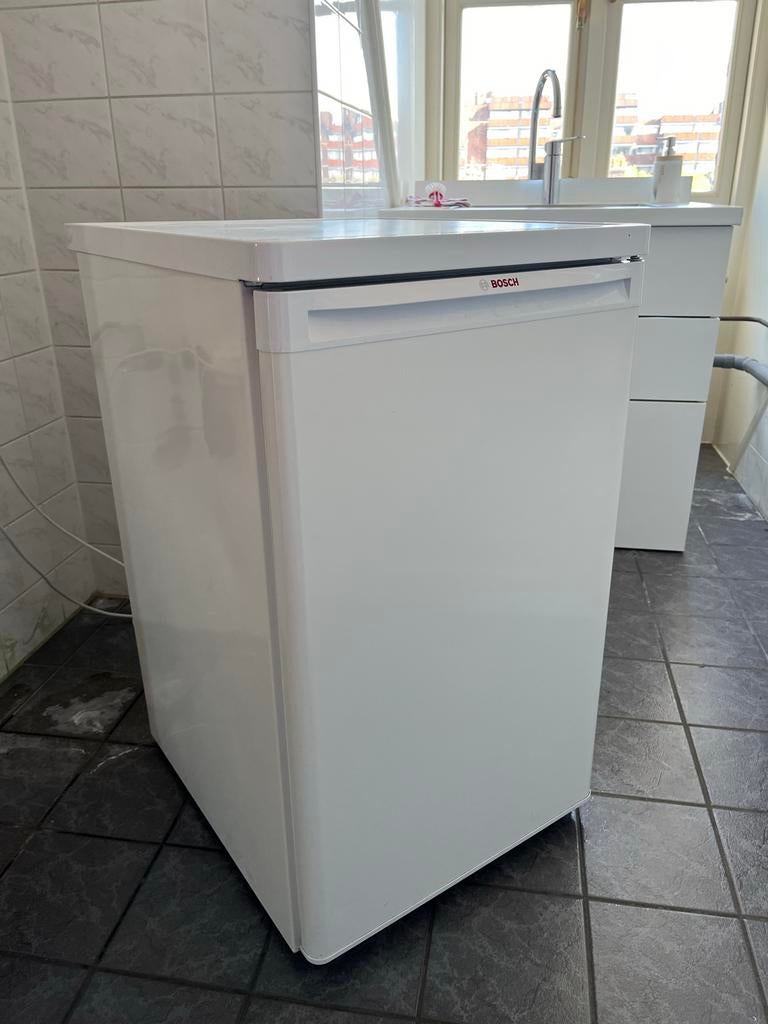 Bosch Tafelmodel Koelkast met Vriesvak - Zeer Netjes, Ophalen, Gebruikt, 45 tot 60 cm, Met vriesvak