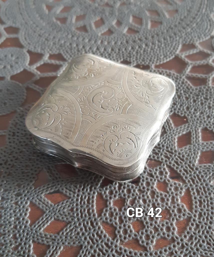 Antiek zilveren pillendoosjes., Ophalen of Verzenden