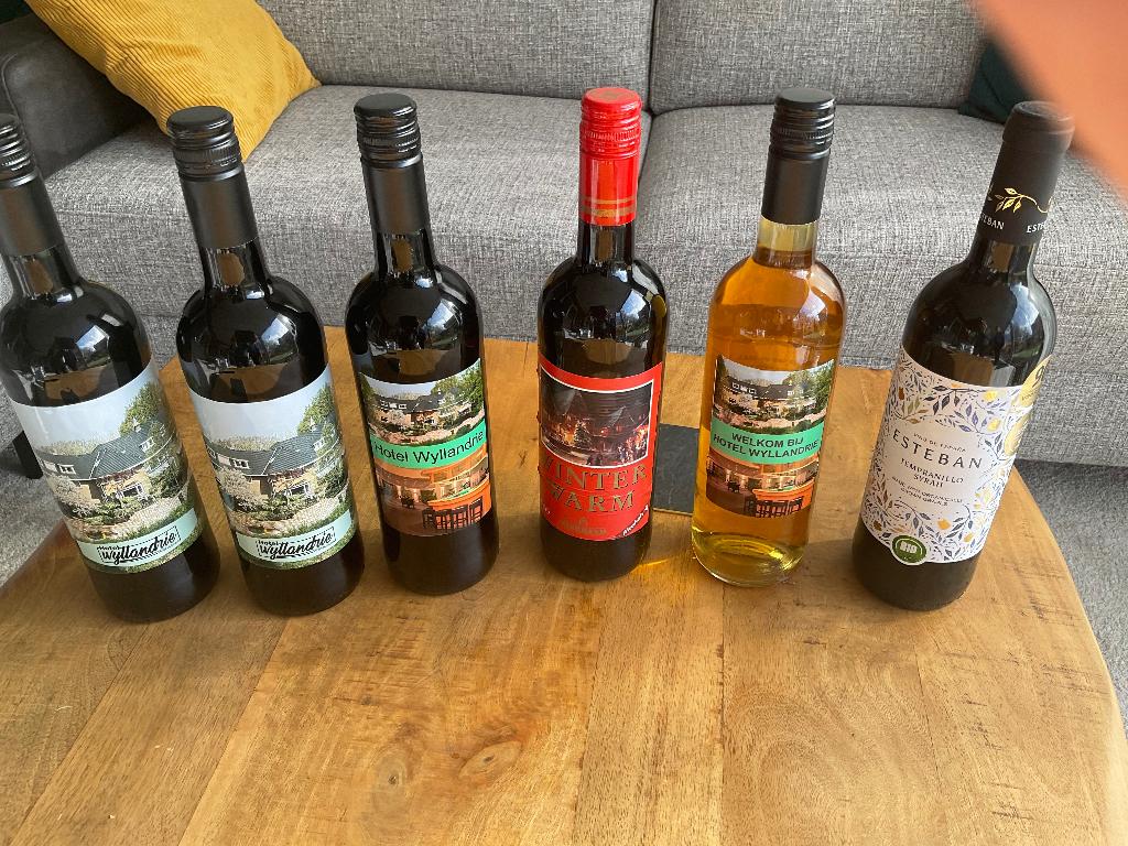 Wijn, Verzamelen, Wijnen, Ophalen, Zo goed als nieuw, Overige gebieden, Overige typen