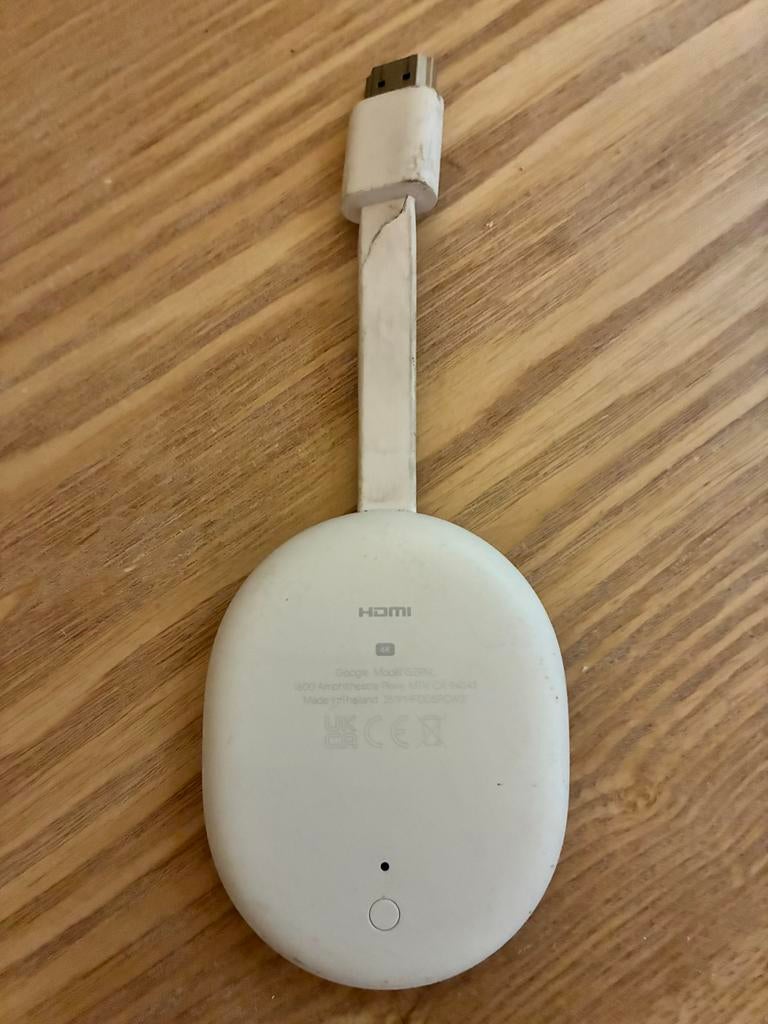 Google Chromecast 4K - Werkt perfect, kleine beschadiging, Gebruikt, Ophalen of Verzenden, Google, Zonder harde schijf