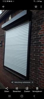 Rolluiken wit met bruine rand, Doe-het-zelf en Verbouw, Rolluiken, Ophalen, Gebruikt, 100 tot 150 cm, Elektrische bediening