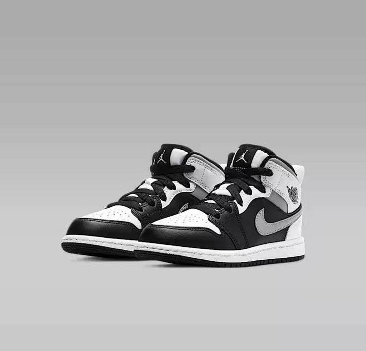 Nike Jordan 1 MID zwart wit grijs sneakers schoenen 29.5, Kinderen en Baby's, Kinderkleding | Schoenen en Sokken, Jongen of Meisje