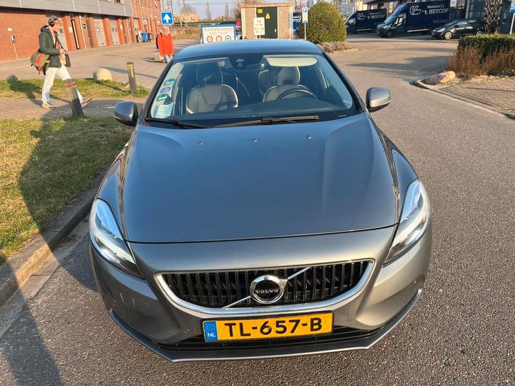 Volvo V40 2.0 T3 152PK 2018 grijs standkachel full led, Auto's, Volvo, Particulier, V40, ABS, Achteruitrijcamera, Airconditioning