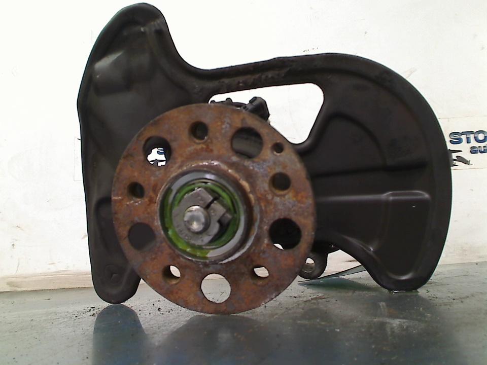 Fusee Links Voor Mercedes-Benz C Estate (S204) (2007-08/..), Gebruikt, Mercedes-Benz AG, Mercedes-Benz, Mercedesstraße 120, Stuttgart 70372, , Duitsland