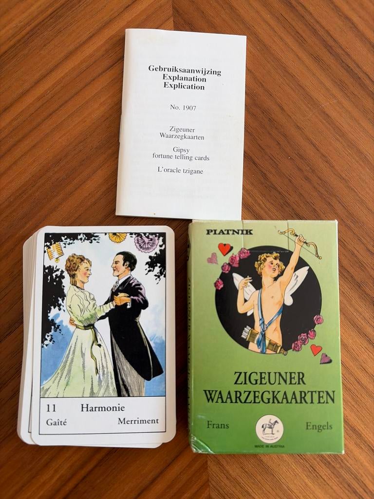 Zigeuner Waarzegkaarten - Piatnik Tarotkaarten met handleidi, Boeken, Esoterie en Spiritualiteit, Zo goed als nieuw, Overige typen