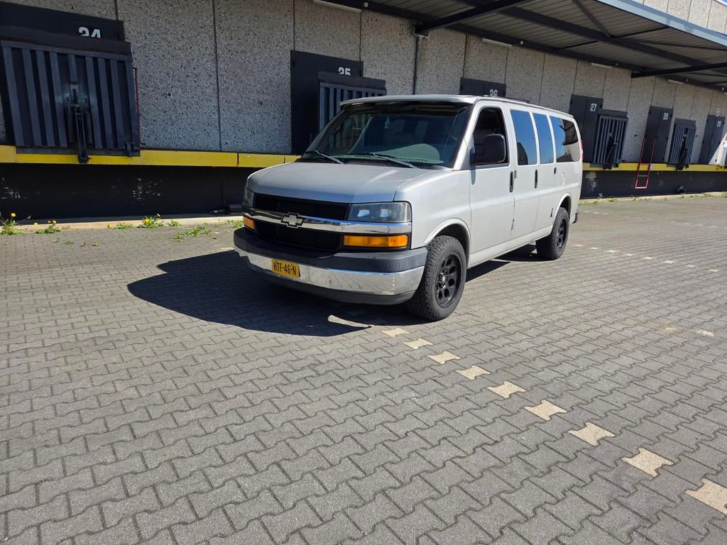 Chevrolet 2005 Grijs Kmstand  125 400, 7 stoelen, Leder, Particulier, 2812 kg