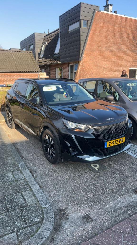Peugeot 2008 1.5 Bluehdi 130pk Eat8 2021 Zwart, Auto's, Peugeot, Particulier, 360° camera, ABS, Achteruitrijcamera, Adaptieve lichten