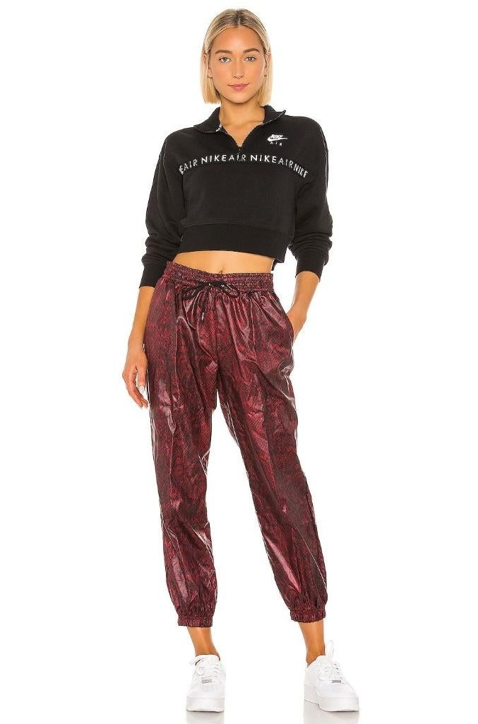 Nike Python Print Glanzende Sportbroek, maat L, ZGAN, Kleding | Dames, Sportkleding, Verzenden, Nike, Zo goed als nieuw, Rood