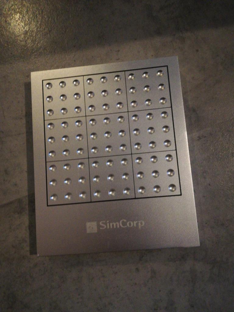 SimCorp Sudoku Puzzelspel met Kleurrijke Ballen, Hobby en Vrije tijd, Denksport en Puzzels, Ophalen of Verzenden, Minder dan 500 stukjes