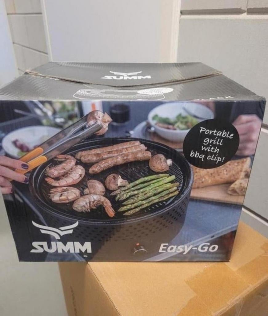 SUMM Easy-Go Draagbare Grill met BBQ Tang, Tuin en Terras, Barbecue-accessoires, Nieuw, Ophalen