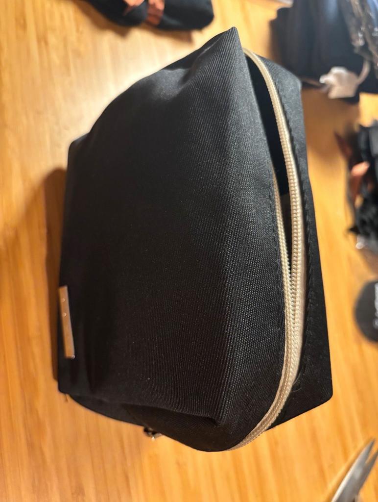 Salvatore Ferragamo Alitalia Business Class Tas met sokken, Ophalen of Verzenden, Zo goed als nieuw, Zwart