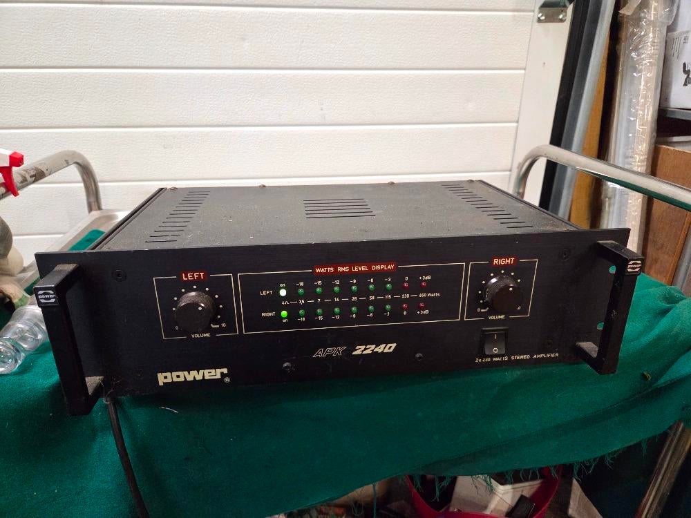 versterker power APK2240 amplifier, Ophalen of Verzenden, 'T Olde Gre-j, Info@toldegrej.nl, Endepoelstraat 20f Didam
