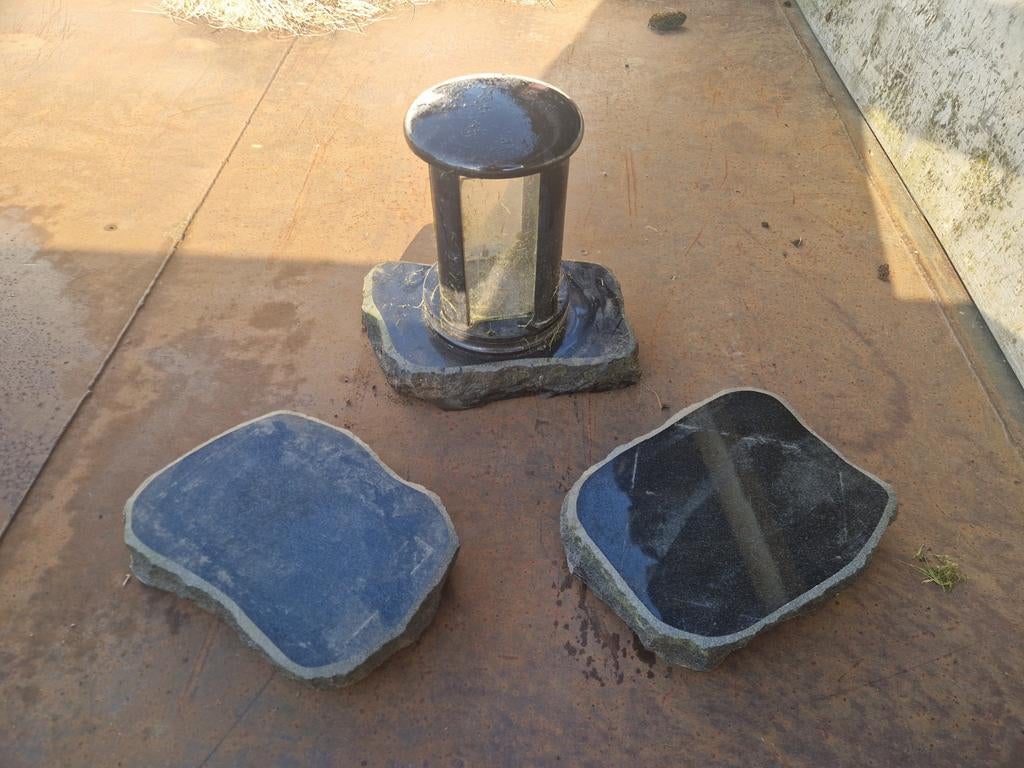 Granieten grafdecoratie set met lantaarn en platen, Ophalen, Klassiek, Steen/keramiek, Gebruikt