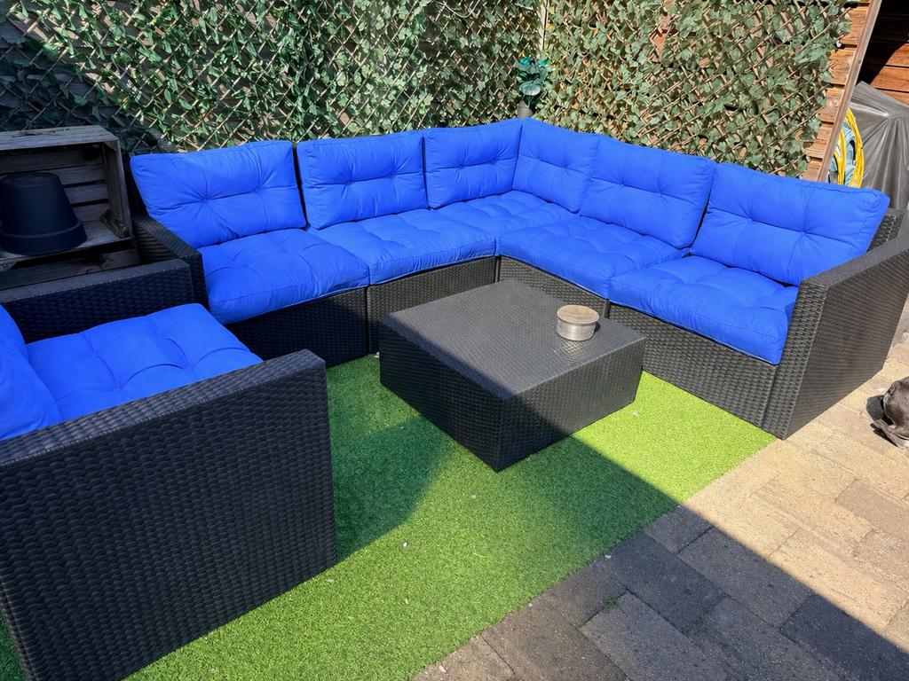 Zwarte Wicker Loungebank met Blauw Kussen, Tuin en Terras, 2 zitplaatsen, Gebruikt, Ophalen of Verzenden, Loungeset