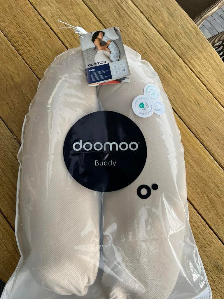 Doomoo buddy plus extra hoes voor nestje, Ophalen, Zo goed als nieuw, Voedingskussen