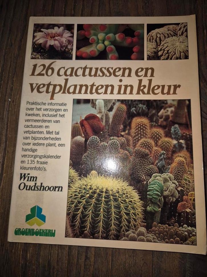126 cactussen en vetplanten in kleur, Boeken, Wonen en Tuinieren, Gelezen, Ophalen of Verzenden