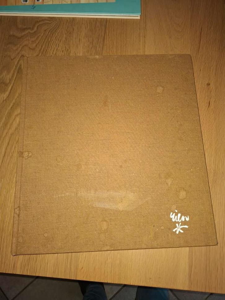 Rien Poortvliet - Hij was een van ons (Bijbels verhaal), Boeken, Godsdienst en Theologie, Gelezen, Christendom | Protestants, Ophalen of Verzenden