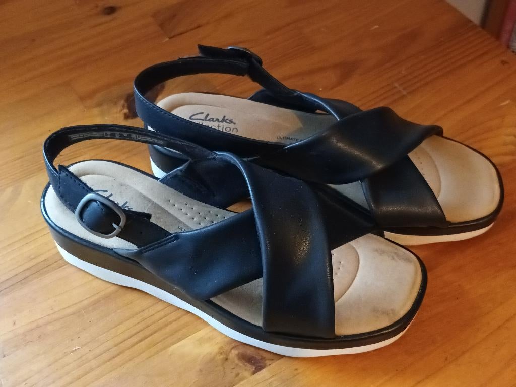 Clarks sandalen 41, Kleding | Dames, Schoenen, Zwart, Zo goed als nieuw, Sandalen of Muiltjes, Ophalen of Verzenden
