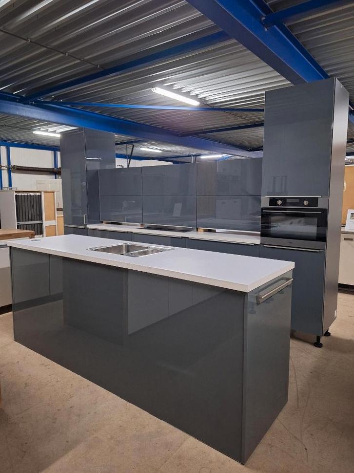 Complete keuken Compleet met APP 120Keukens op voorraad 2897, Huis en Inrichting, Keuken | Complete keukens, Zo goed als nieuw