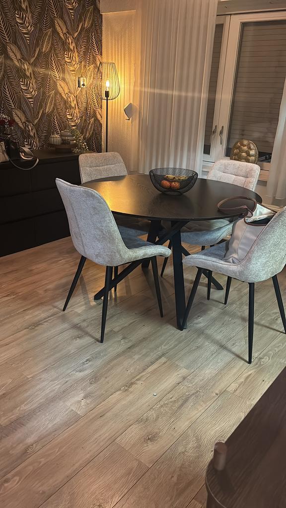 4 eetkamerstoelen, Ophalen, Zo goed als nieuw, Vier