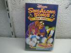 vhs 7a sing a long songs kom erbij, Cd's en Dvd's, VHS | Kinderen en Jeugd, Alle leeftijden, Ophalen of Verzenden, Zo goed als nieuw