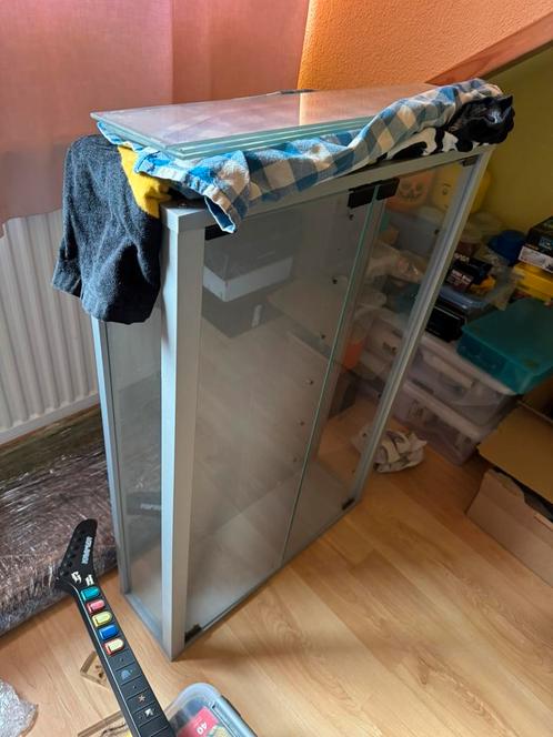 Vitrine wandkast hangkast zilver en glas, Huis en Inrichting, Kasten | Vitrinekasten, Ophalen of Verzenden