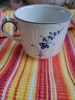 Villeroy & Boch kop met blauwe bloem, Huis en Inrichting, Ophalen of Verzenden, Zo goed als nieuw, Overige stijlen, Kop(pen) en/of Schotel(s)