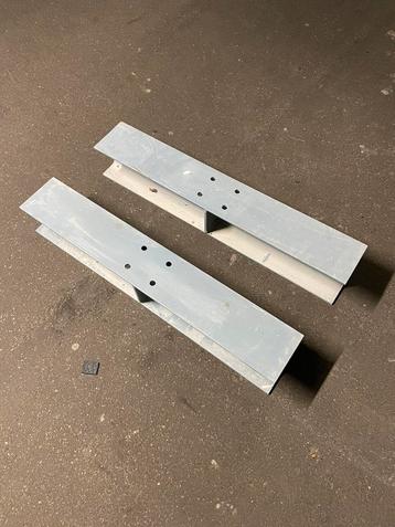2 x Stalen hamerstuk beschikbaar voor biedingen