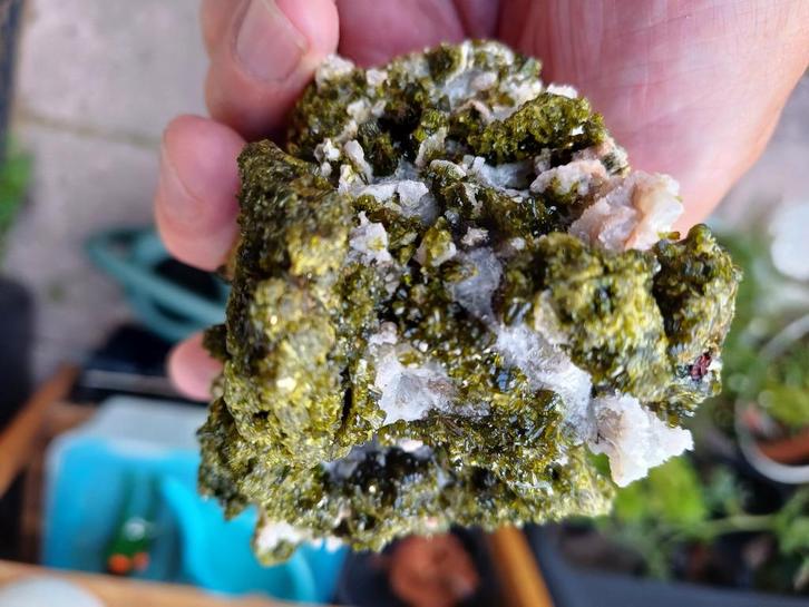 EPI01 Epidoot met Kwarts Imilchile Marokko, Verzamelen, Mineralen en Fossielen, Mineraal, Ophalen of Verzenden