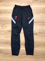 Liverpool trainingsbroek 20/21 Nike  Maat 147-158., Kinderen en Baby's, Kinderkleding | Maat 158, Broek, Gebruikt, Jongen of Meisje