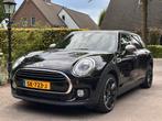 Mini Clubman 1.5 Cooper AUT 2018 Zwart - Dealer Onderhouden, Auto's, 65 €/maand, 136 pk, Zwart, Origineel Nederlands