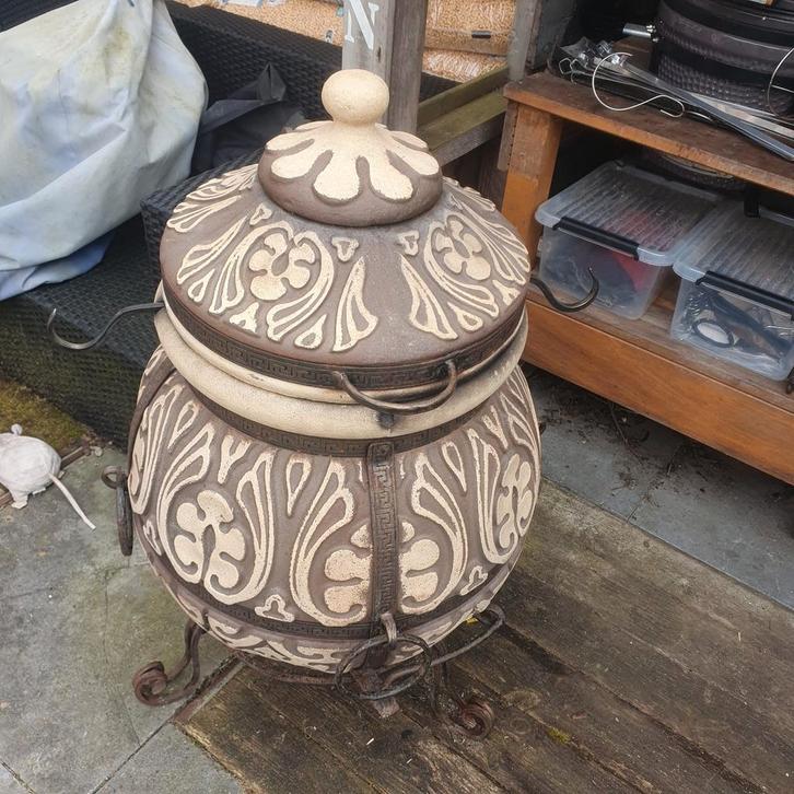 Indische tandoor oven, Tuin en Terras, Houtskoolbarbecues, Gebruikt, Met accessoires, Ophalen
