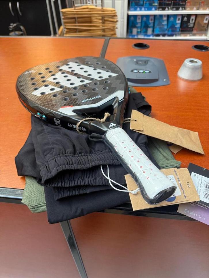 Adidas Metalbone 3.4 Ale Galan Padelracket, Sport en Fitness, Padel, Zo goed als nieuw, Padelracket, Ophalen of Verzenden