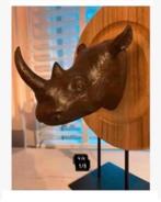 Korting Neushoorn woondeco op metalen voet poly huis tuin, Ophalen of Verzenden