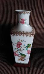 Aangeboden z.g.a.n Kaiser porseleinen vloervaas, Ophalen