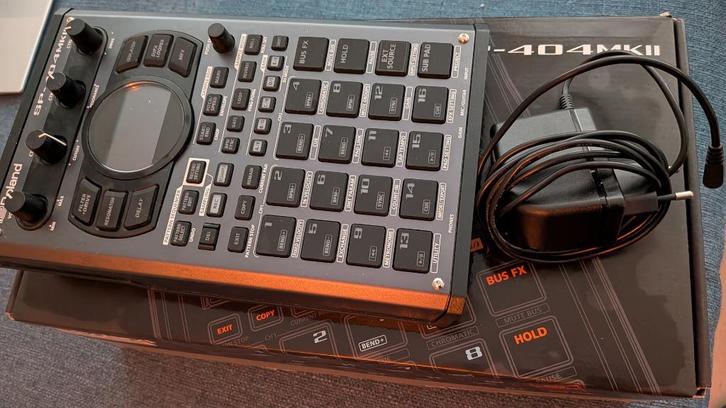 Roland SP404 mk2, Muziek en Instrumenten, Samplers, Zo goed als nieuw, Ophalen