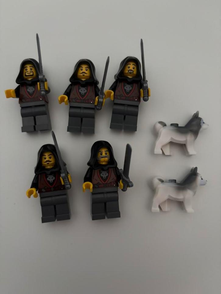 Wolfpack 5 minifiguren plus twee wolven!, Kinderen en Baby's, Speelgoed | Duplo en Lego, Zo goed als nieuw, Lego, Complete set