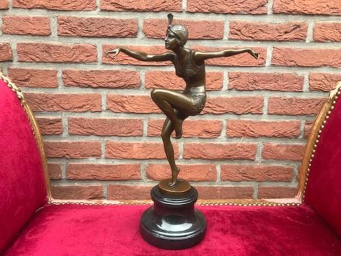 stijlvol bronzen beeld, CON BRIO, Antiek en Kunst, Kunst | Beelden en Houtsnijwerken, Ophalen of Verzenden