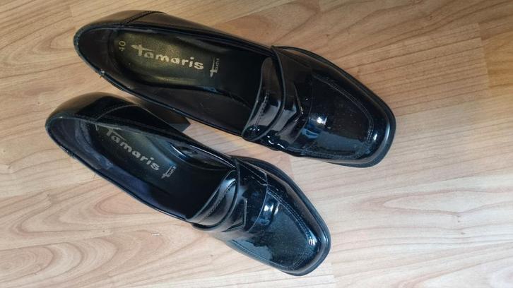 Tamaris loafer zwart lak maat 40, Kleding | Dames, Schoenen, Zo goed als nieuw, Zwart, Ophalen