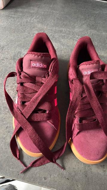 Adidas Schoenen Maat 38 beschikbaar voor biedingen