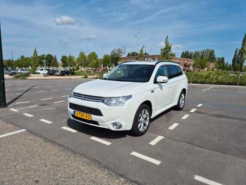 Mitsubishi Outlander 2.0 Dohc Mivec Phev 203pk 4WD CVT 5P beschikbaar voor biedingen