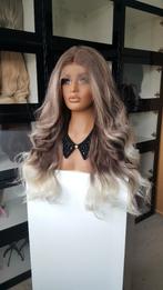 Luxe Lace Pruik: Bruin & Blond gemixt, krul, 70 cm, Ophalen of Verzenden, Nieuw, Pruik of Haarverlenging