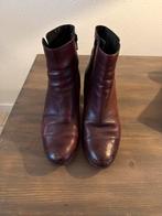 Bordeau Rode leren enkellaarsjes maat 38, Kleding | Dames, Schoenen, Ophalen of Verzenden, Gedragen, Rood, Lage of Enkellaarzen