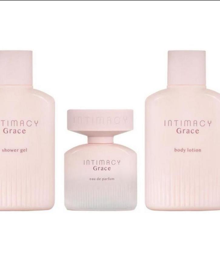 Intimacy grace set, Sieraden, Tassen en Uiterlijk, Uiterlijk | Parfum, Nieuw, Ophalen of Verzenden
