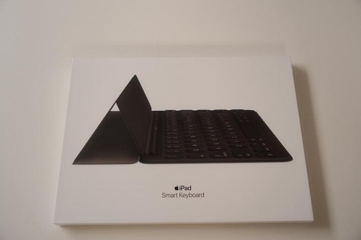 Apple smart keyboard voor iPad, Computers en Software, Tablet-hoezen, Zo goed als nieuw, Bescherming voorkant, 11 inch, Ophalen of Verzenden