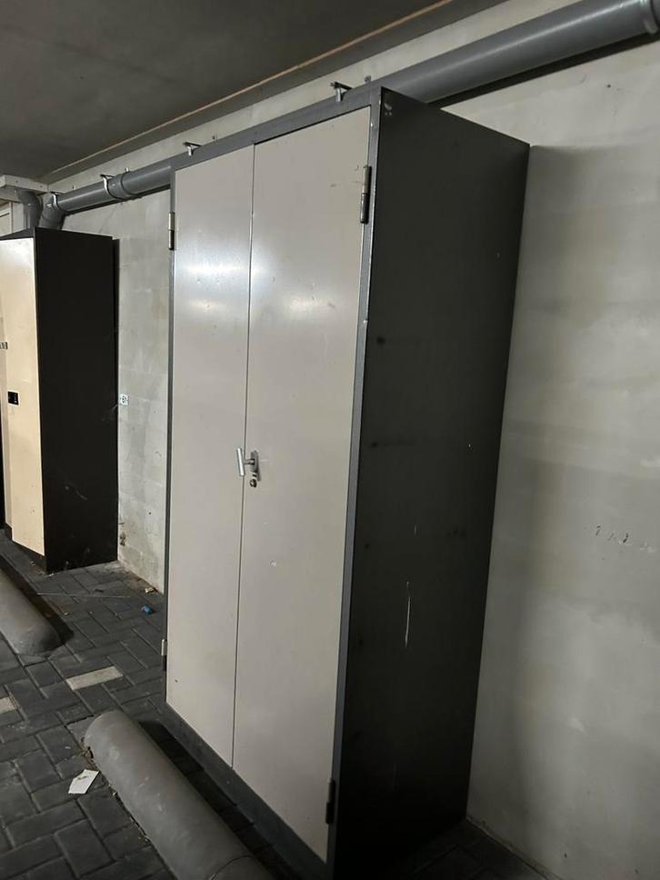 Archiefkast / garagekast, Huis en Inrichting, Kasten | Roldeurkasten en Archiefkasten, Zo goed als nieuw, 150 tot 200 cm, 100 tot 150 cm