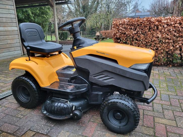 Nette , goed werkende Stiga Tornado 2098 geschakeld, Tuin en Terras, Zitmaaiers, Gebruikt, 90 tot 120 cm, Elektrische starter