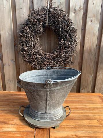 Authentieke brocante vintage zinken kolenemmer beschikbaar voor biedingen