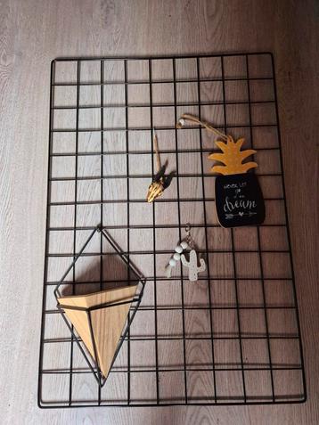 Wandrek/memobord. beschikbaar voor biedingen